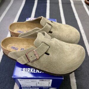 Birkenstock Boston taupe suede mule clogs